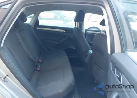 2013 Volkswagen Passat S z USA, uszkodzony, nr VIN 1VWAP7A36DC082920